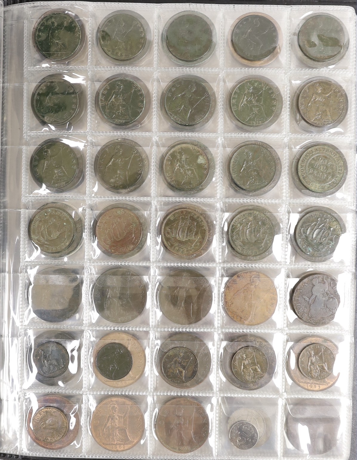 A collection of 20th century coinage